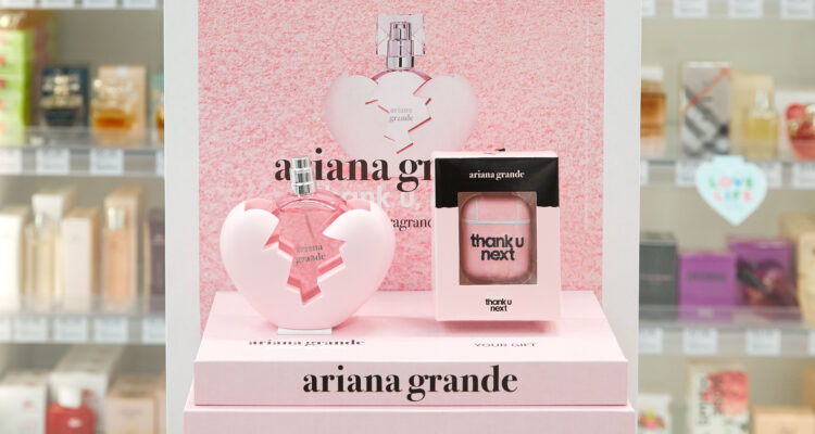 Ariana Grande Next Toop